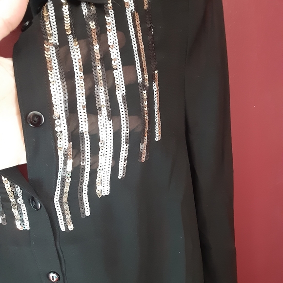 ❤️2/$25❤️ Black BACKLESS see through SEQUIN long sleeve top - Picture 2 of 5